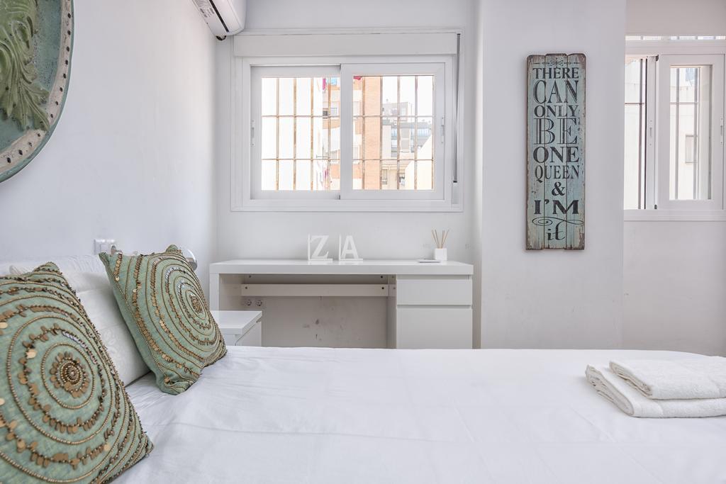 Cervantes Apartment In Malaga By Solaga Holiday Homes Exterior photo